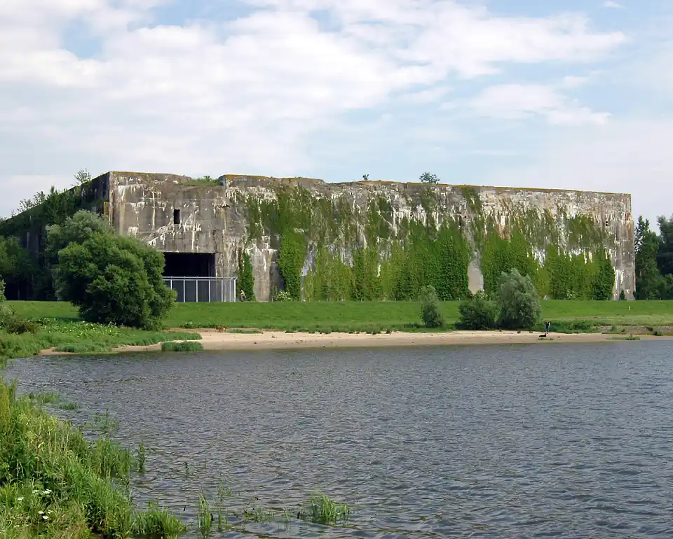 Bunker Südseite, Foto: Harald Schwörer, photein.de