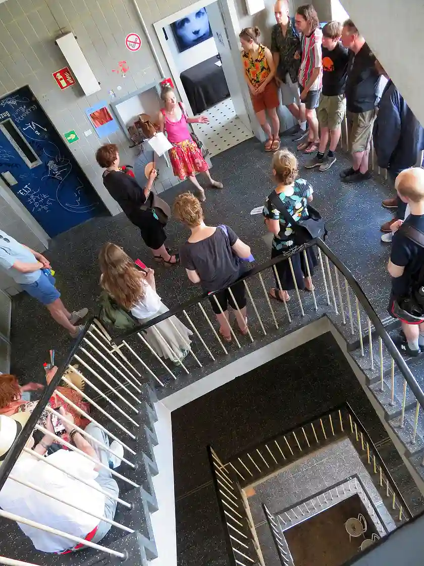 Blick ins Treppenhaus des Atelier- und Studiohauses  © Albrecht.Genzel