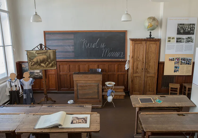 Der historische  Klassenraum in der Dauerausstellung, 2019 © Joachim Koetzle / Fotosammlung Schulmuseum Bremen
