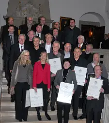 Schirmherr  Jens Böhrnsen mit den Preisträgern 