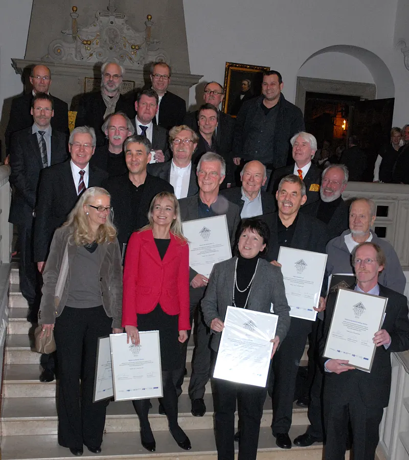 Schirmherr  Jens Böhrnsen mit den Preisträgern 