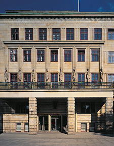 "Haus des Reichs"
