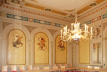 Kaisersaal im ehem. Postamt 1