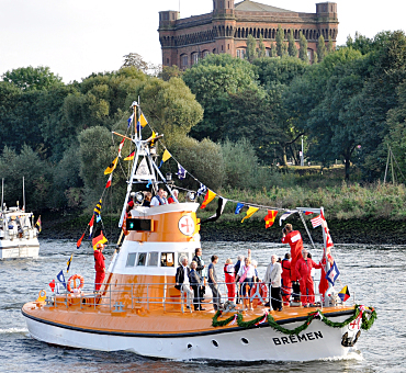 Seenotrettungs-Versuchskreuzer Bremen