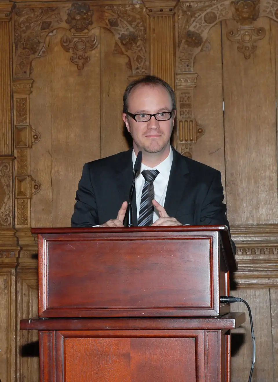 Dr. Andreas Mackeben