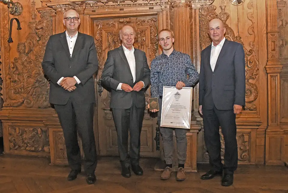 Sonderpreis f&uuml;r Tischlergeselle Tore Fligge