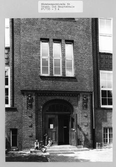6. aktuelles Bild von Volksschule