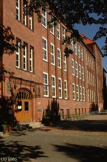 2. aktuelles Bild von Volksschule