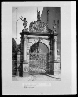 3. historisches Bild von Portal vom Seefahrtshof