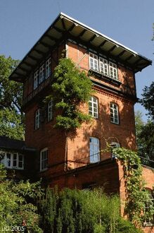 4. aktuelles Bild von Hofmeierhaus und Wasserturm der Albrechtsburg