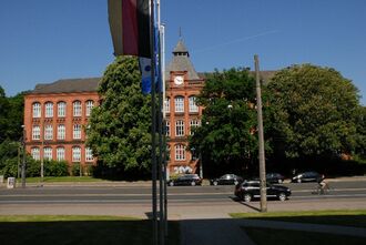 2. aktuelles Bild von Volksschule an der kleinen Allee & Schule an der Langemarckstraße