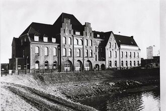 2. historisches Bild von Feuerwache und Zollamt